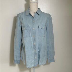 Old Navy Light Blue Button-Up Shirt Medium